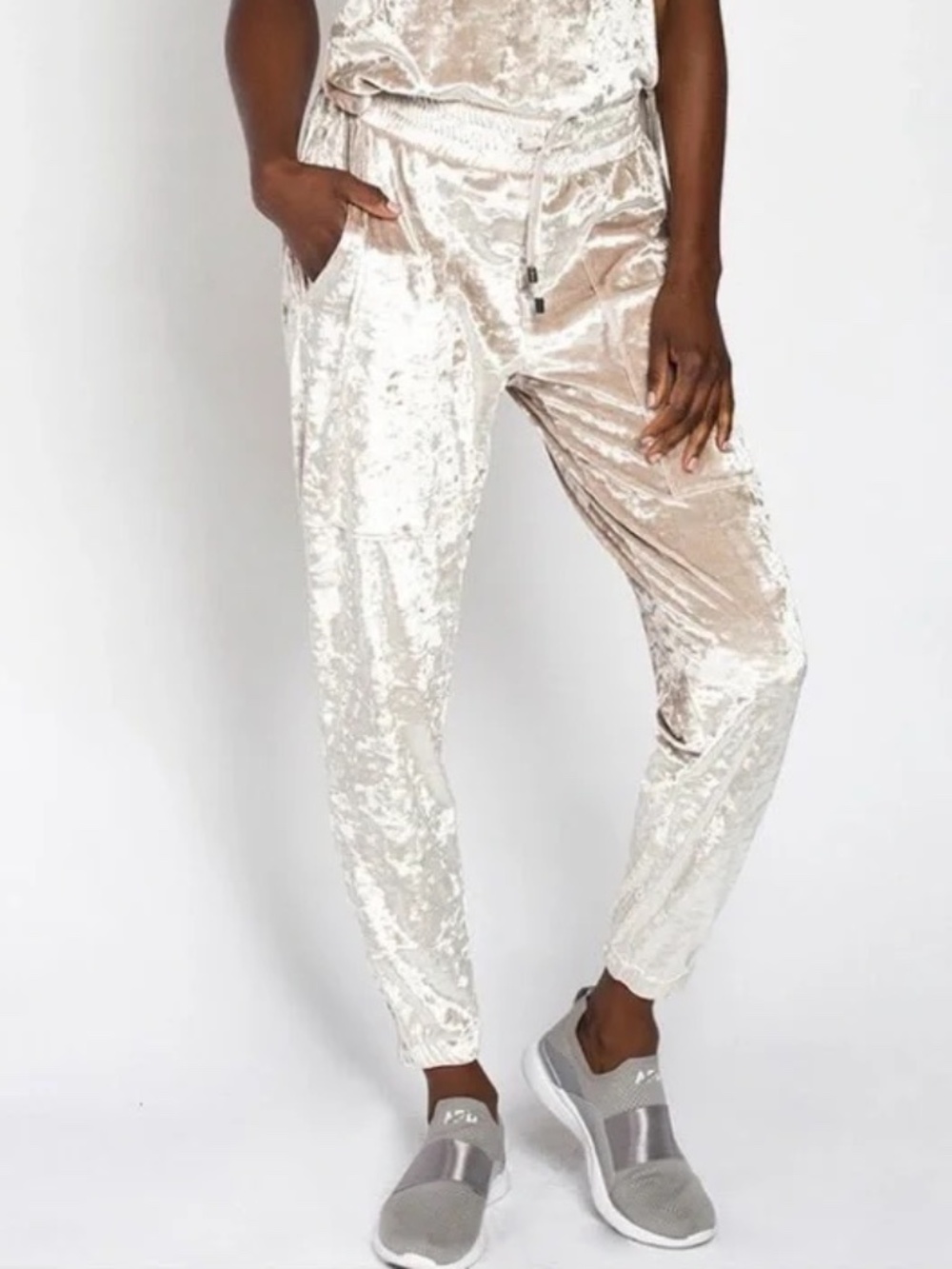 NWT Heroine Sport VELVET SWEATPANTS